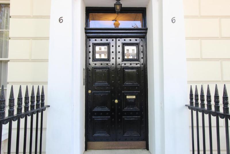 Stay In Serviced Apartments Queensway London Exterior photo